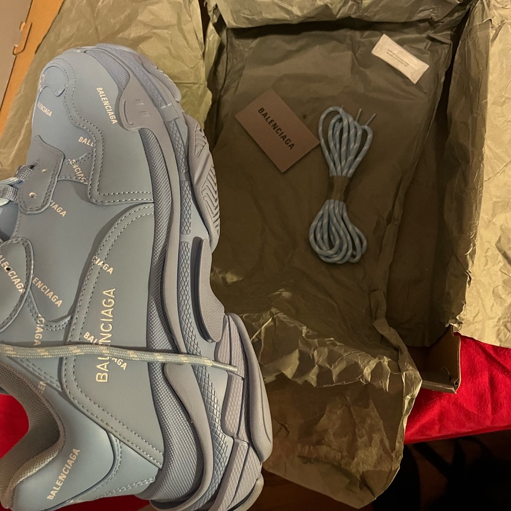 BLUE BALENCIAGA TRIPLE S SNEAKER